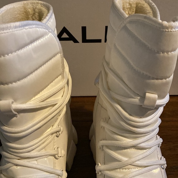 Aldo white boots.Size 9 Women’s .Warm. - Picture 6 of 9